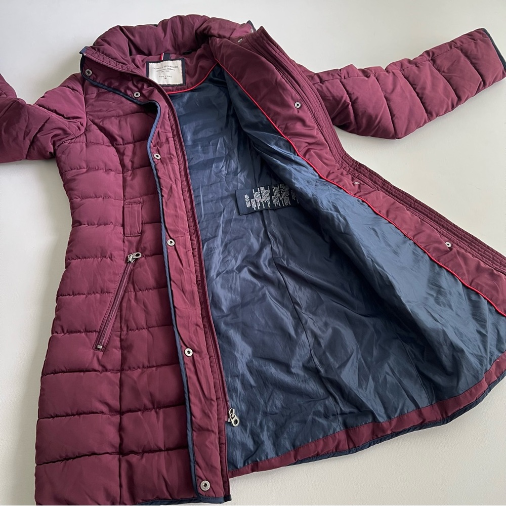 TOMMY HILFIGERmaroon puffer long jacket size medium women